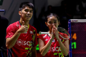 แรงไม่หยุด "สุภัค-ศุภิสรา" เชือดเจ้าถิ่น 2-1 ลิ่วรอบรองฯ ขนไก่ "อินโดนีเซีย 2022"
